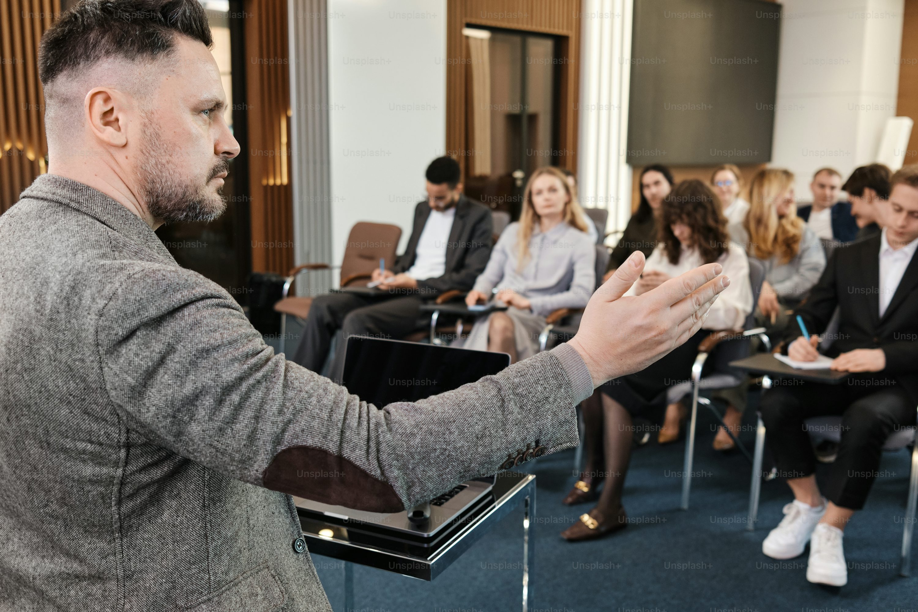 콘퍼런스 관련 이미지