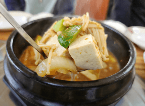 7천원백반집메뉴