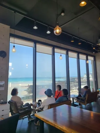 제주 협재 카페 추천 해변 보이는 루프탑 카페 리스트_11