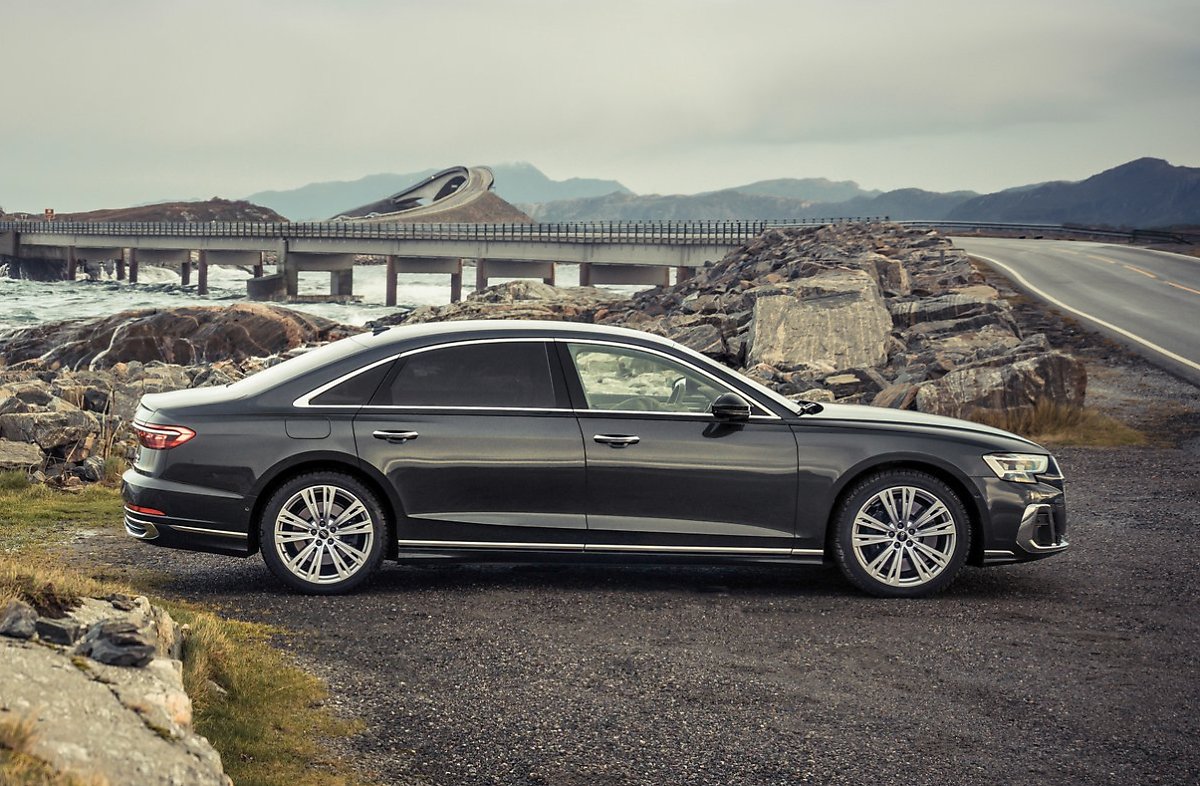 아우디 A8