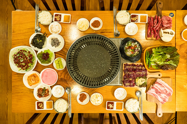 광주광역시 첨단 맛집 현지인 추천 광주여행 해이리 동서네낙지 제줏간 송고집 돌쇠네식육 어니스트식스티 라무진 무두 매운날 온천집