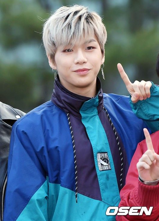 워너원 강다니엘 움짤