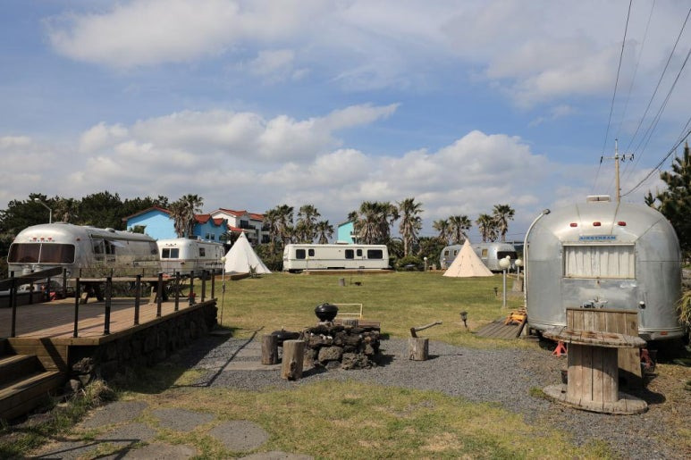 제주 태흥포구 카라반 '에어그라운드' 캠핑장