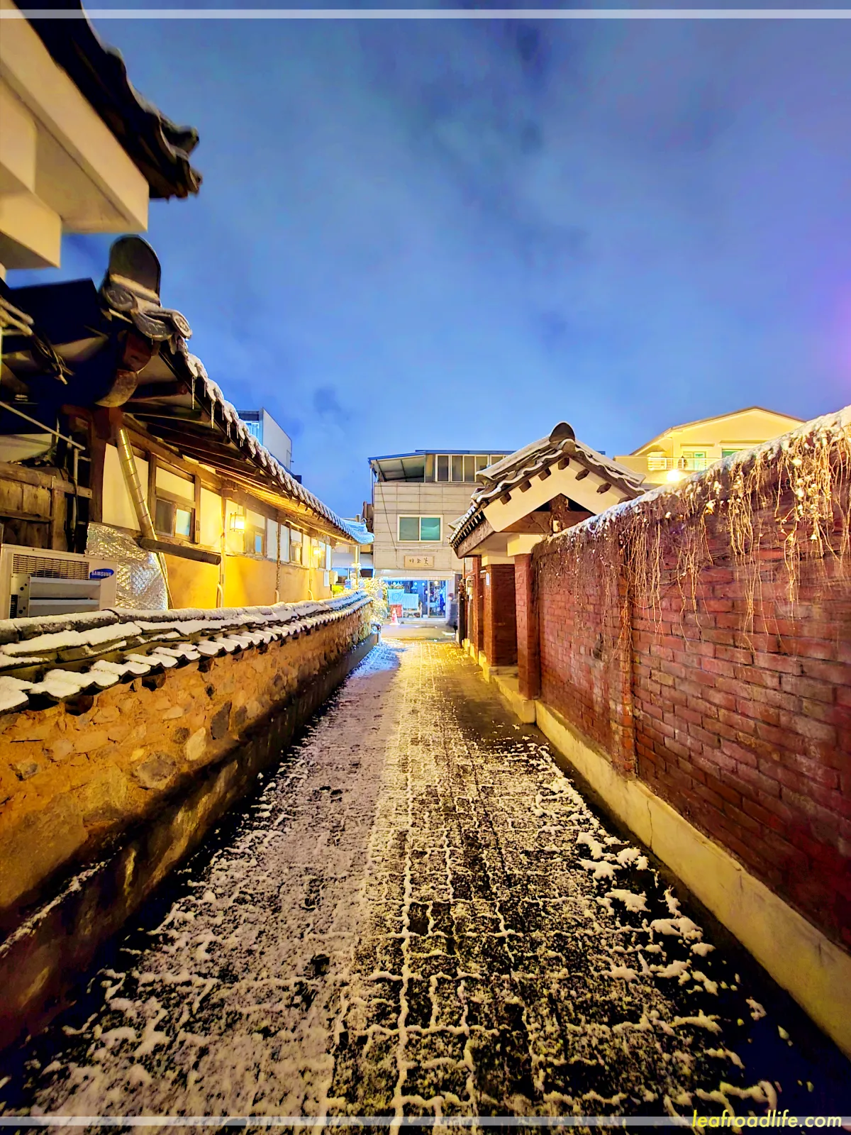 전주-한옥마을-숙박-가인당-골목길-야경