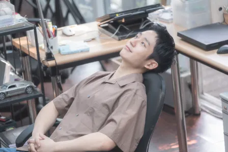 현우 역(정해인)