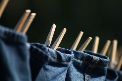 《빨래》 "흐린 날에도 삶은 마른다, 우리 모두의 노래"