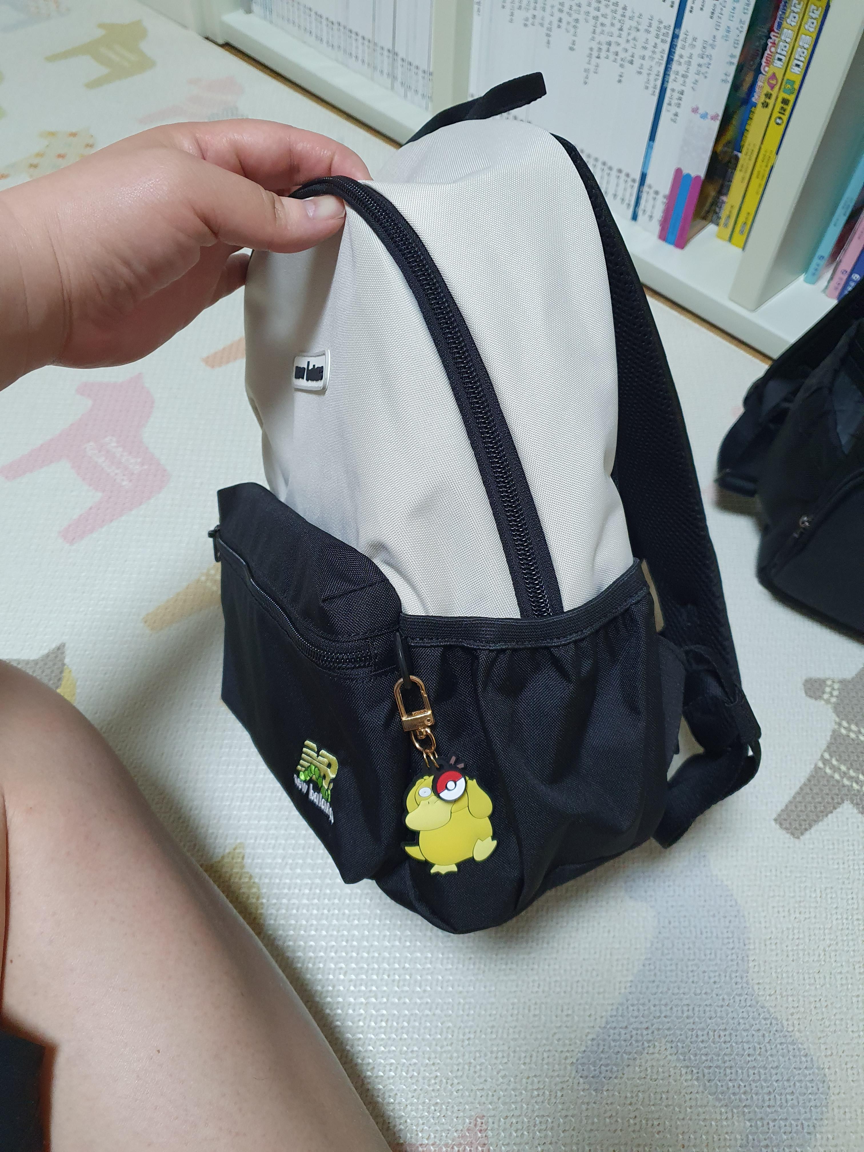 뉴발란스 피크닉 데일리백팩 사이드