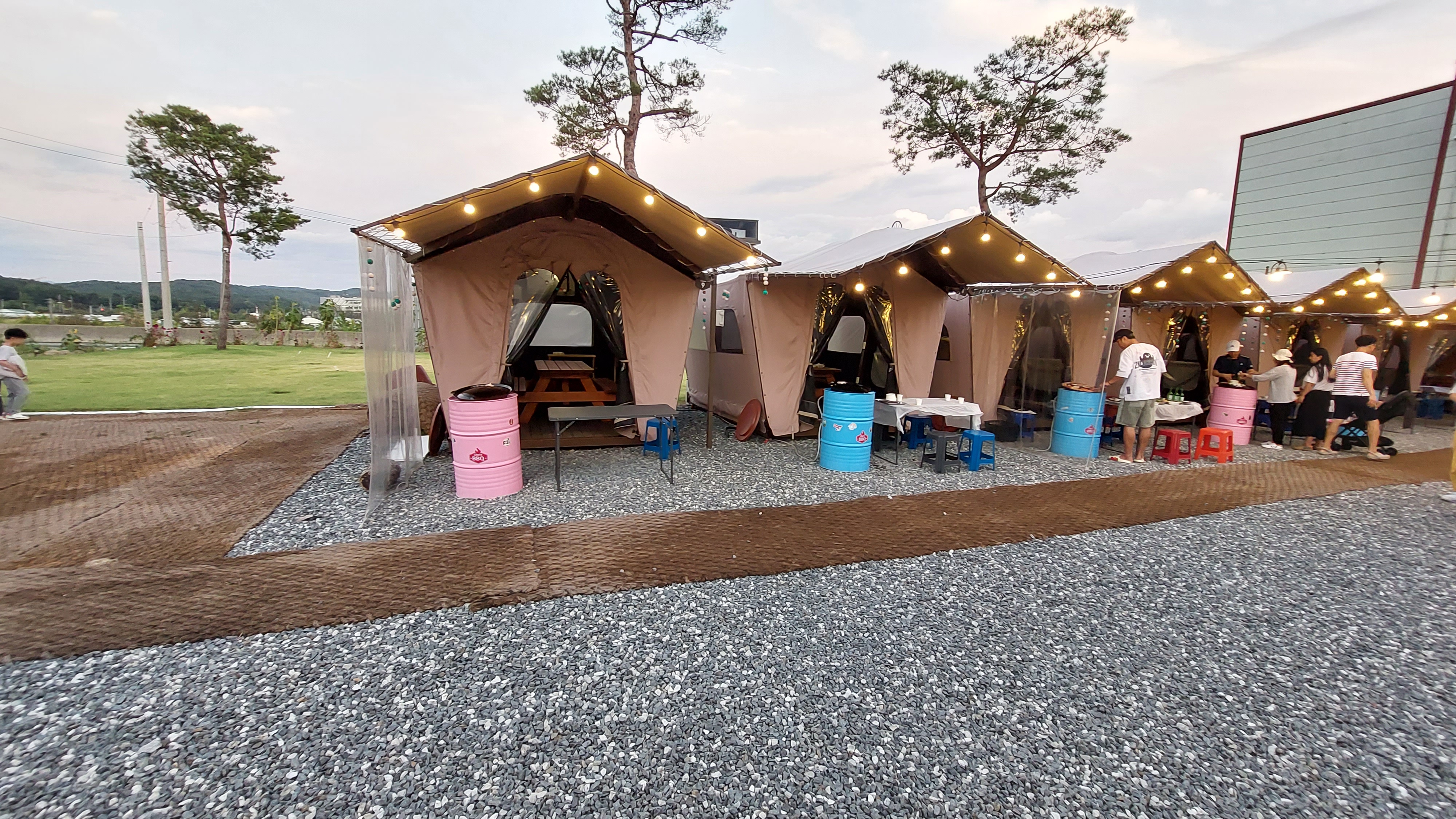 대전 찰스바베큐 텐트동