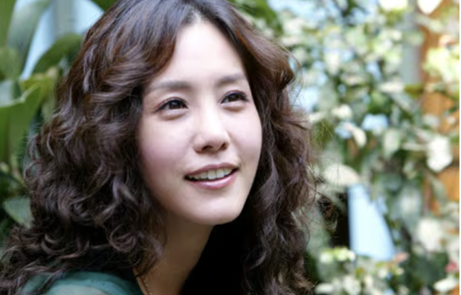 배우 김정은