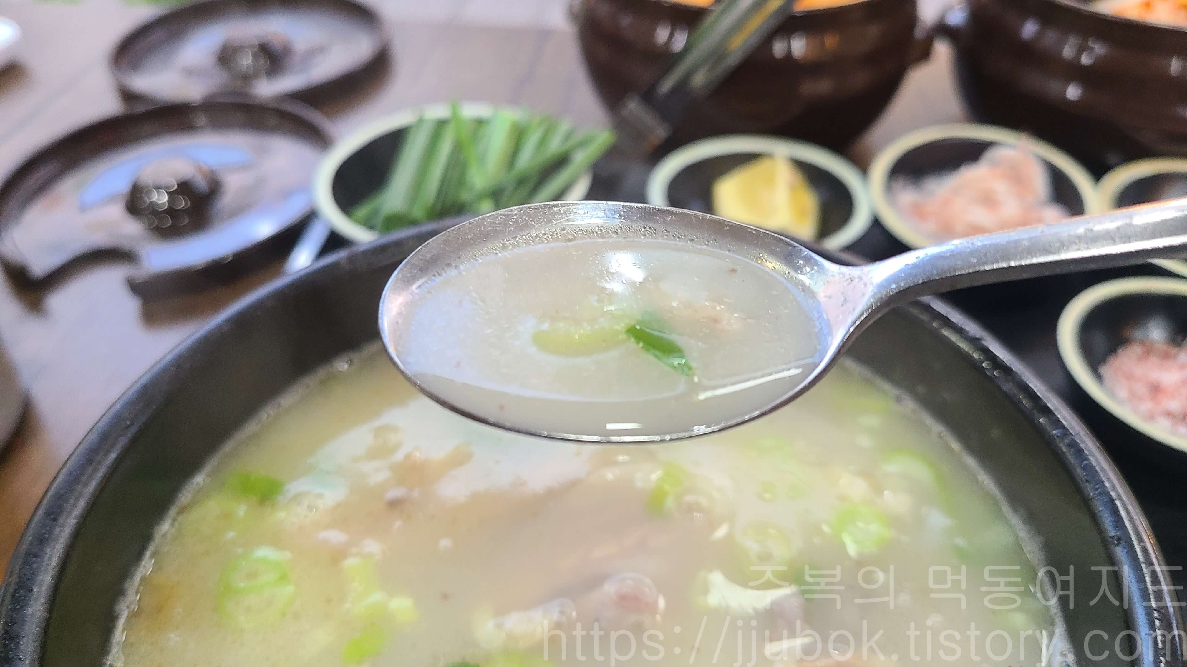 신포순대-사골-순대국-육수-맛