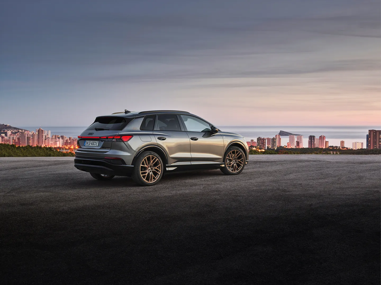 아우디 Q4 e-트론 이미지