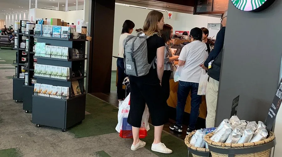 후쿠오카-스타벅스-매장-추천-후쿠오카-공항점