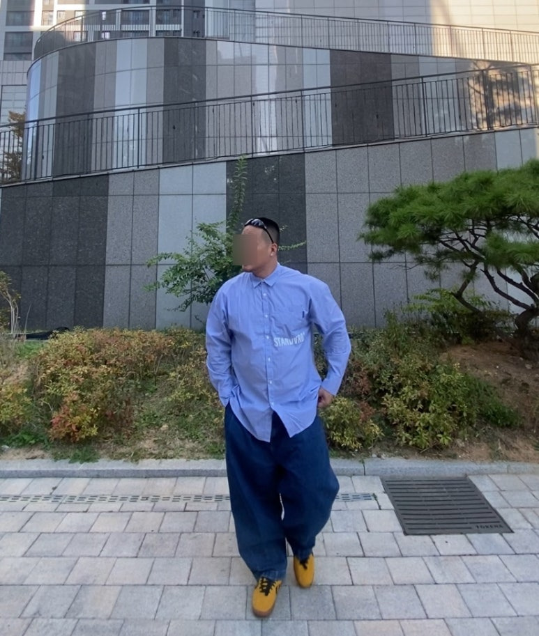 데일리룩('26. 10. 10.)오클리 OAKLEY 선글라스 아이자켓 리덕스, 스트리트 스탠다드 오버사이즈 스트라이프 셔츠, 무신사스탠다드 와이드 벌룬팬츠, 컨버스 올스타 스니커즈