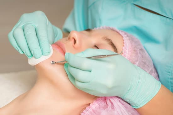 여드름 압출 후 재생 루틴: 붉은기·흉터·자국 없이 회복하는 방법