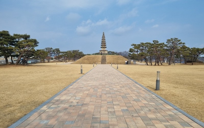 충주 중앙탑사적공원 탑평리 칠층석탑, 무료 주차 및 탄금호 무지개길 관람
