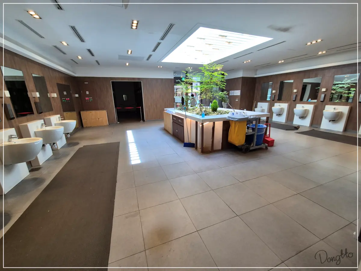 전라도-가족여행-고속도로-망향-휴게소-화장실-전경