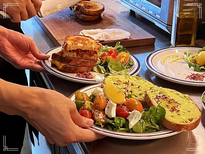 나혼자산다 브런치 나혼산 조규성 고구마 단호박 스프 아보카도 부라타 치즈 토스트 맛있는 카페 잠실 석촌호수 송리단길 맛집 가격 위치 어디