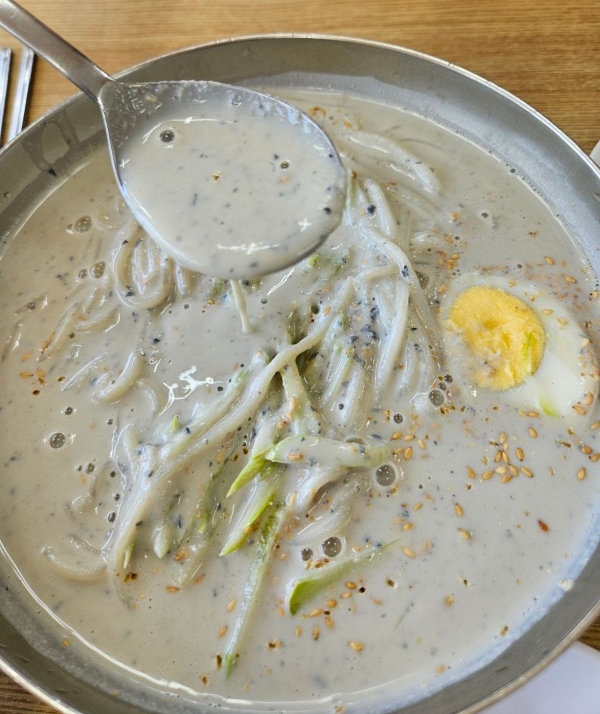 망향비빔 콩국수 비주얼