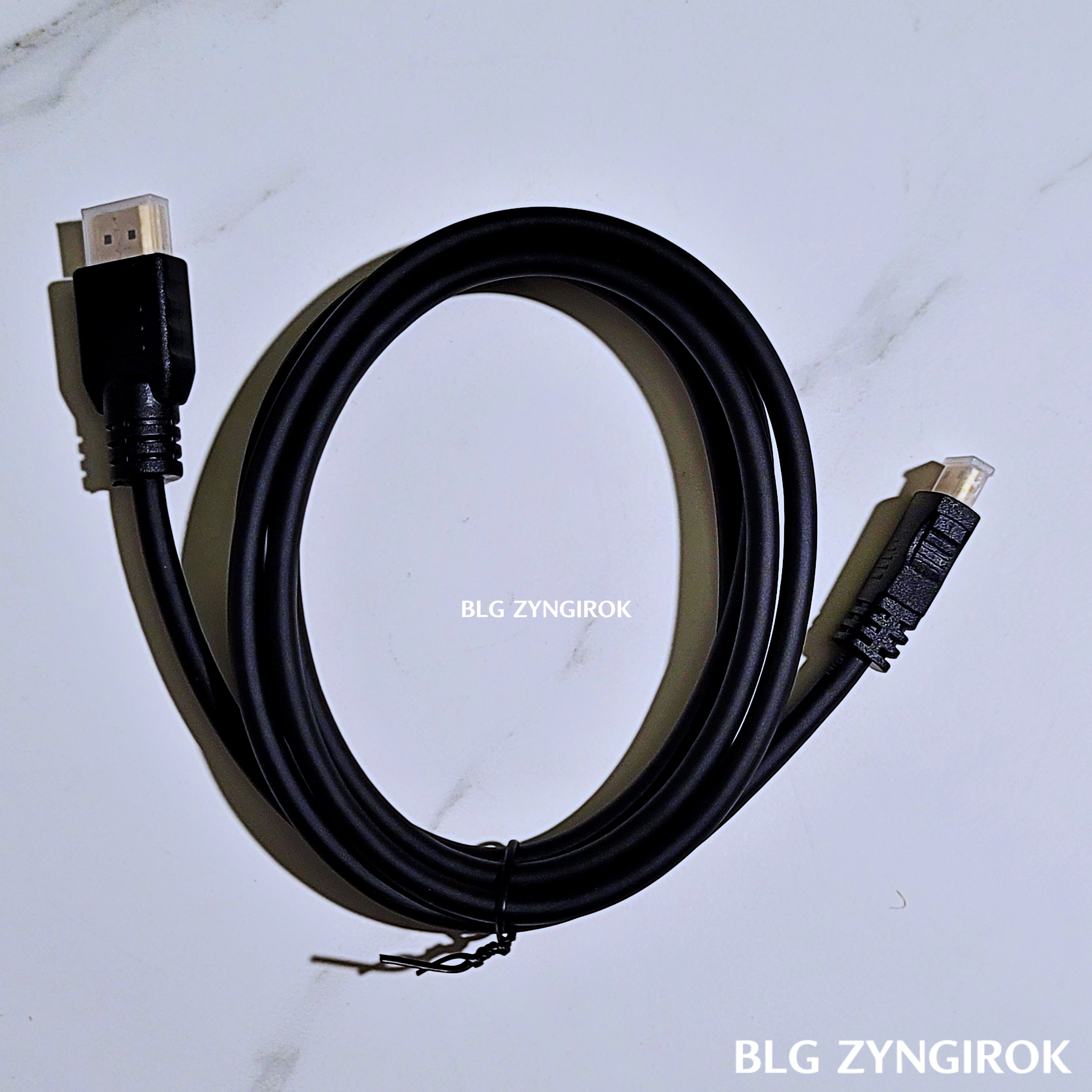 동봉돼 있던 미니 HDMI 케이블 모습이다.