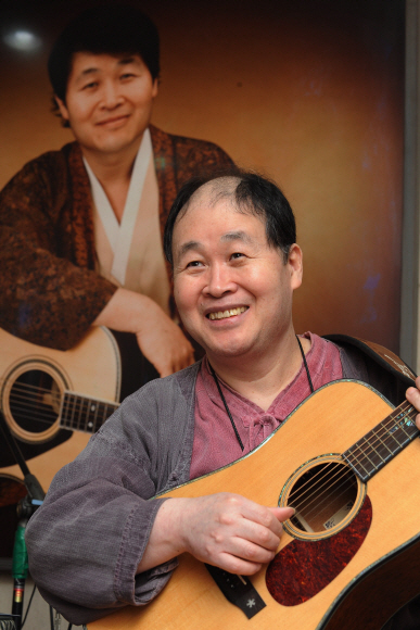 송창식 나이 프로필 리즈 앨범 노래 결혼 부인 고래사냥 과거