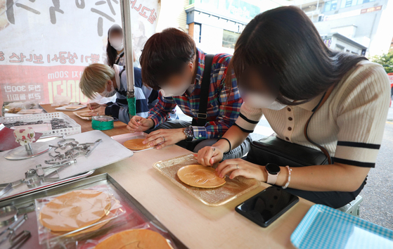 오징어게임 달고나 인기