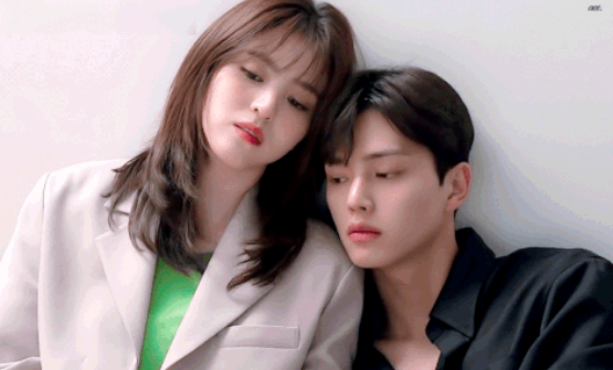 한소희 송강 (알고 있지만)