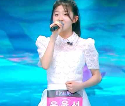 윤윤서 프로필