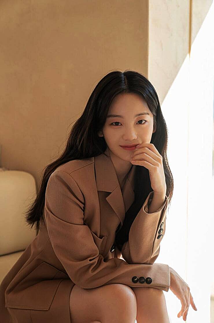 배우-조이현