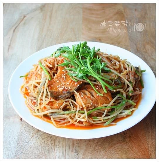 대구찜과 샐러드로 완성하는 겨울철 제철요리 가이드