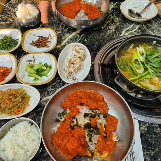 백반기행-영덕밥상-물회-축산항횟집