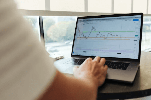 한은 금리 동결! 12월 주식 시장 전망과 투자 전략 TOP 5