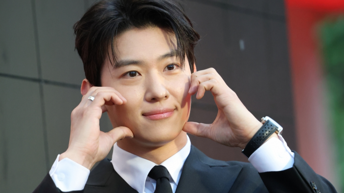 배우로 활동 중인 덱스