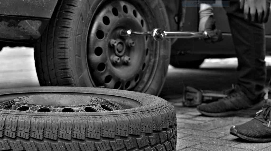 자동차 타이어 로테이션