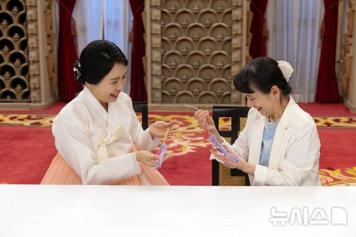 김혜경 여사 일본 총리 부인