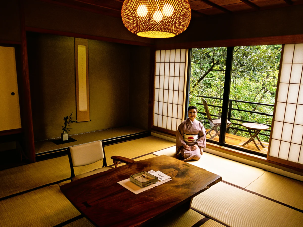 일본 료칸 (Ryokan) - 전통과 현대가 공존하는 숙박 문화, '이치고 이치에 (一期一会)' 의 환대 철학