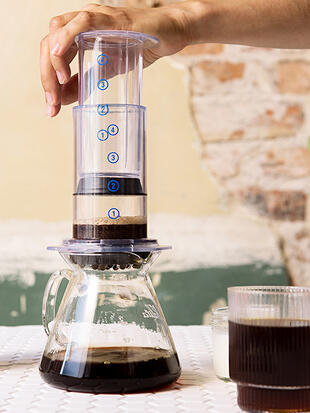 집에서 콜드브루 커피를 만드는 방법?