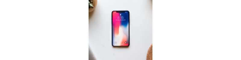 책상-위-아이폰