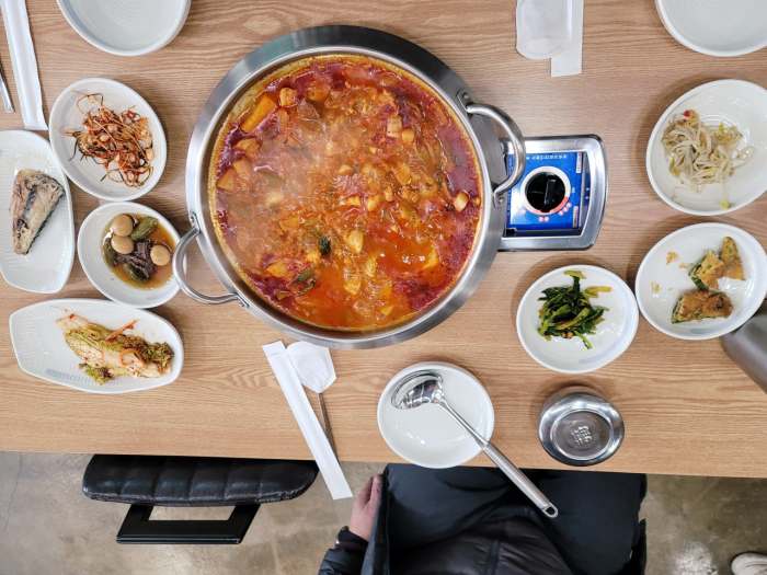 충주 맛집 추천 생방송투데이 고추장불고기 간장 불백 김치찌개 충청도 짜글이 오늘방송 보고 먹고 즐기고 3GO