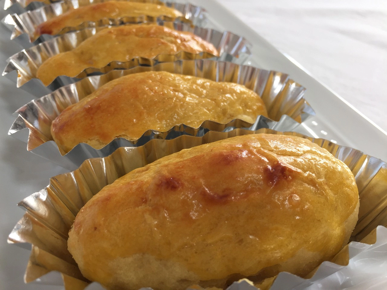 호일에 싸여 구워진 고구마