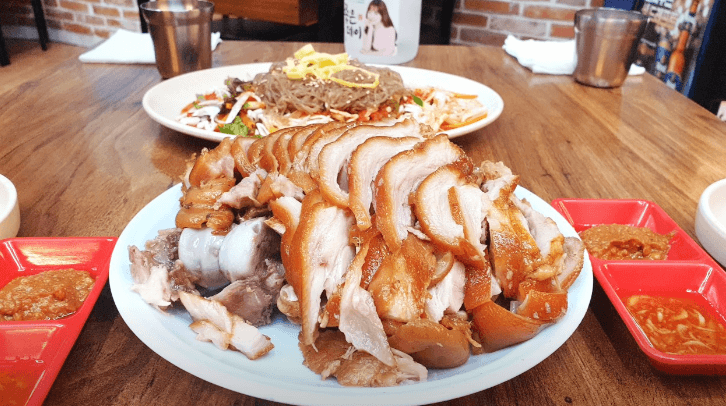 생방송 오늘저녁 장충동 족발