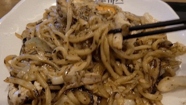 홍익돈까스-송도점-해물볶음우동-면발