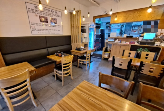 송현초밥의 내부 모습