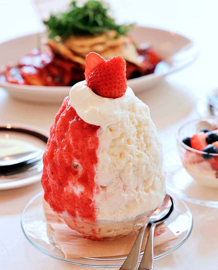 대구 동인동 맛집 떡볶이&#44; 납작만두&#44; 배송 주문 밀키트 까지 파는 디저트 카페&#44; 제철 과일 빙수