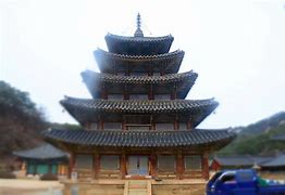 유네스코 세계문화 유산으로 등재된 법주사 팔상전