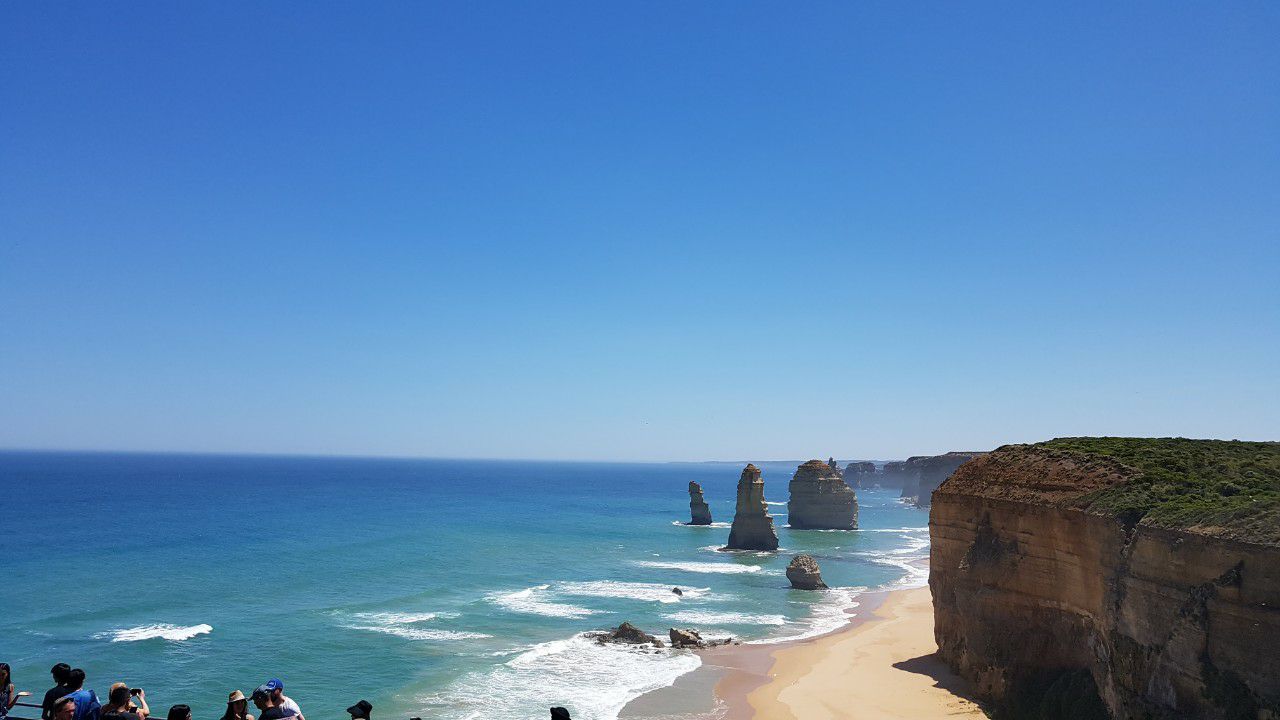 호주 여행 필수 코스, 그레이트 오션 로드 12사도 바위 전경