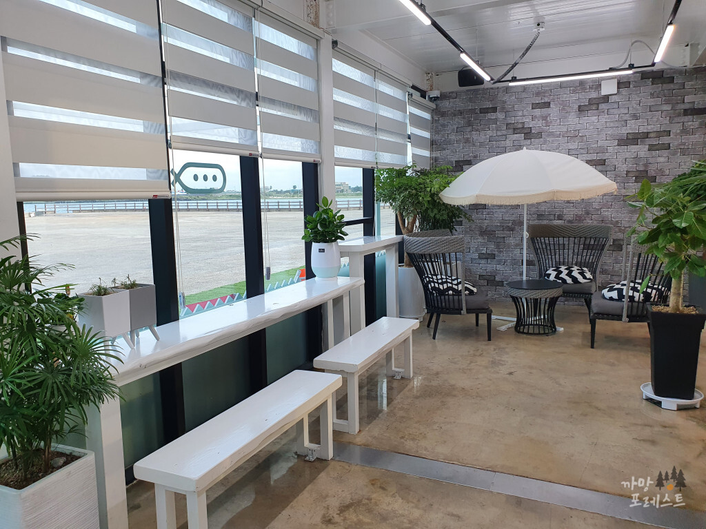 카페더씨 분위기