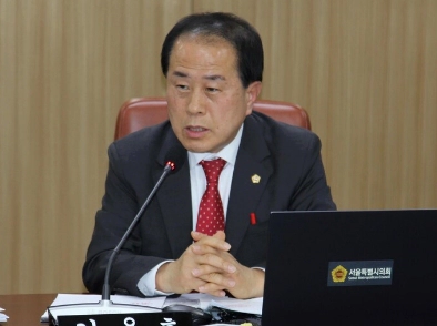 김용호 시의원 저출산 대책 쪼이고 댄스 논란 이유