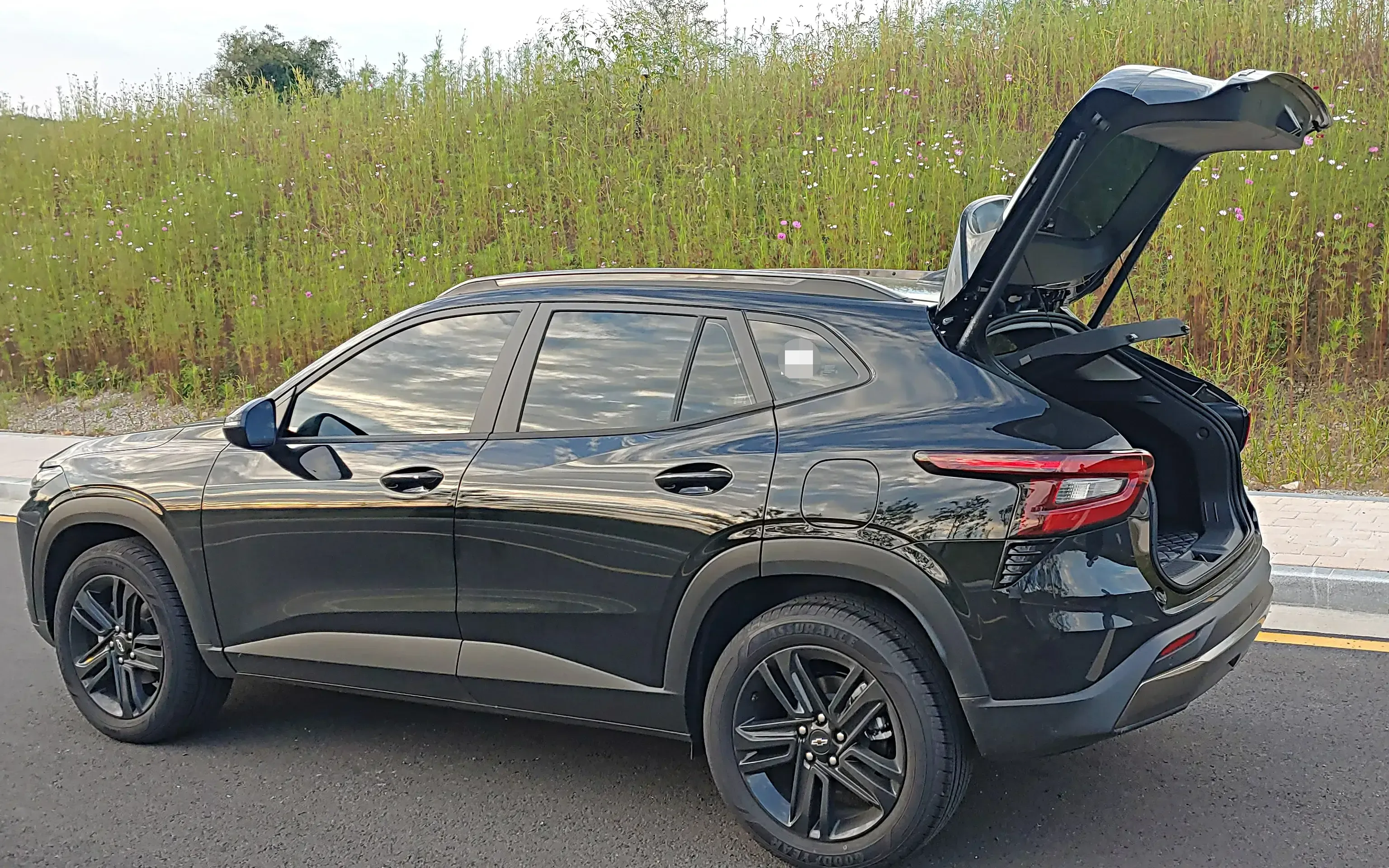 쉐보레 트랙스 크로스오버 액티브(블랙) - 외부