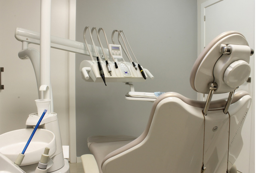 임플란트 1인당 2개, 전액 무료 지원 받는방법 관련사진