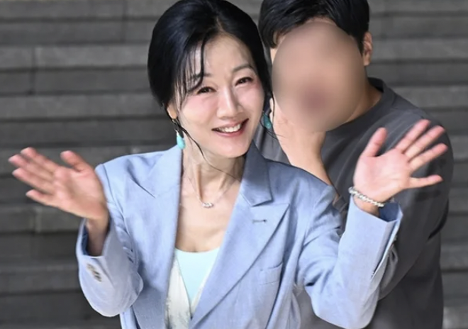 배우 방은희